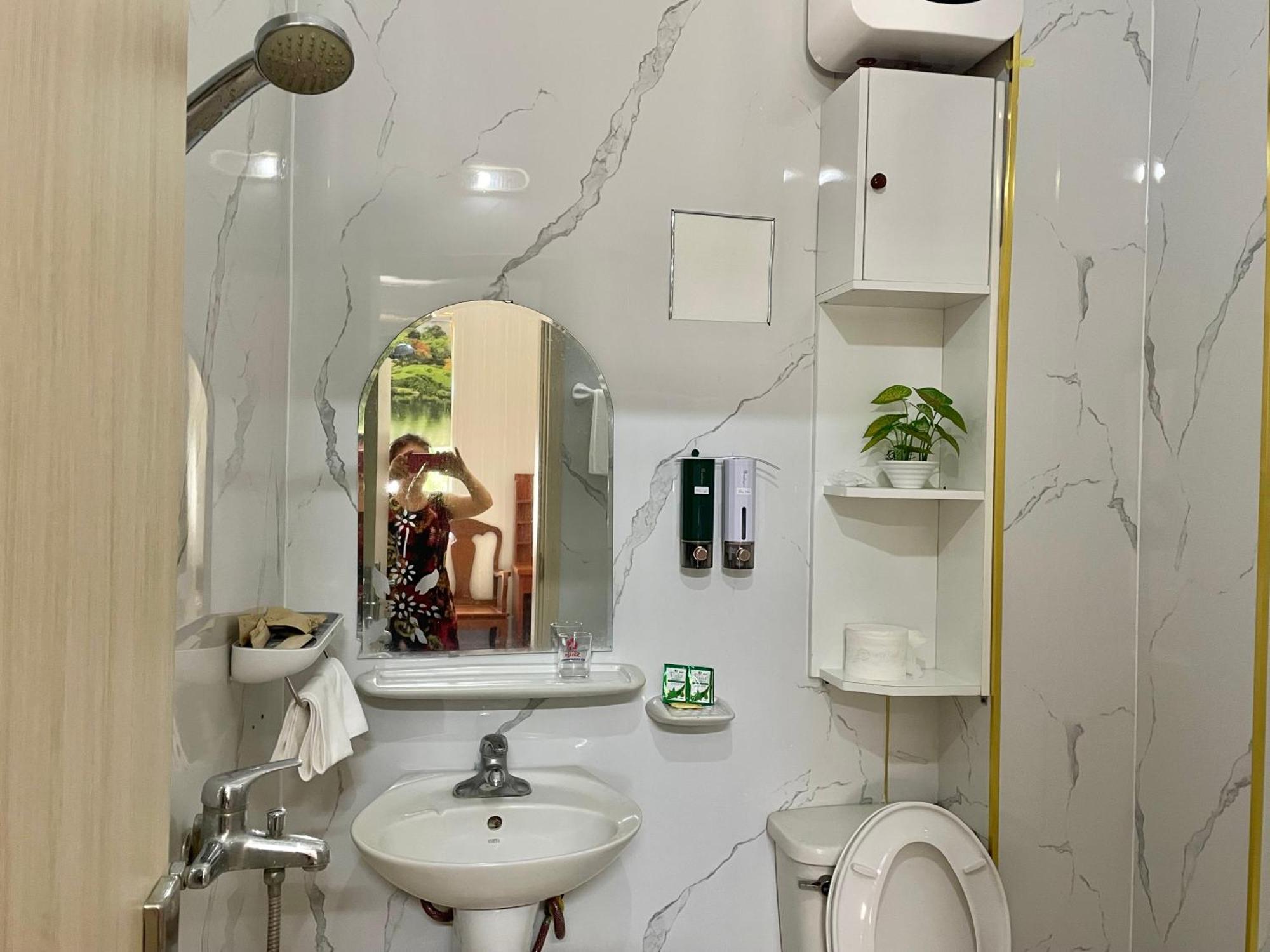 Bach Dai Dung Hotel Хатинь Экстерьер фото