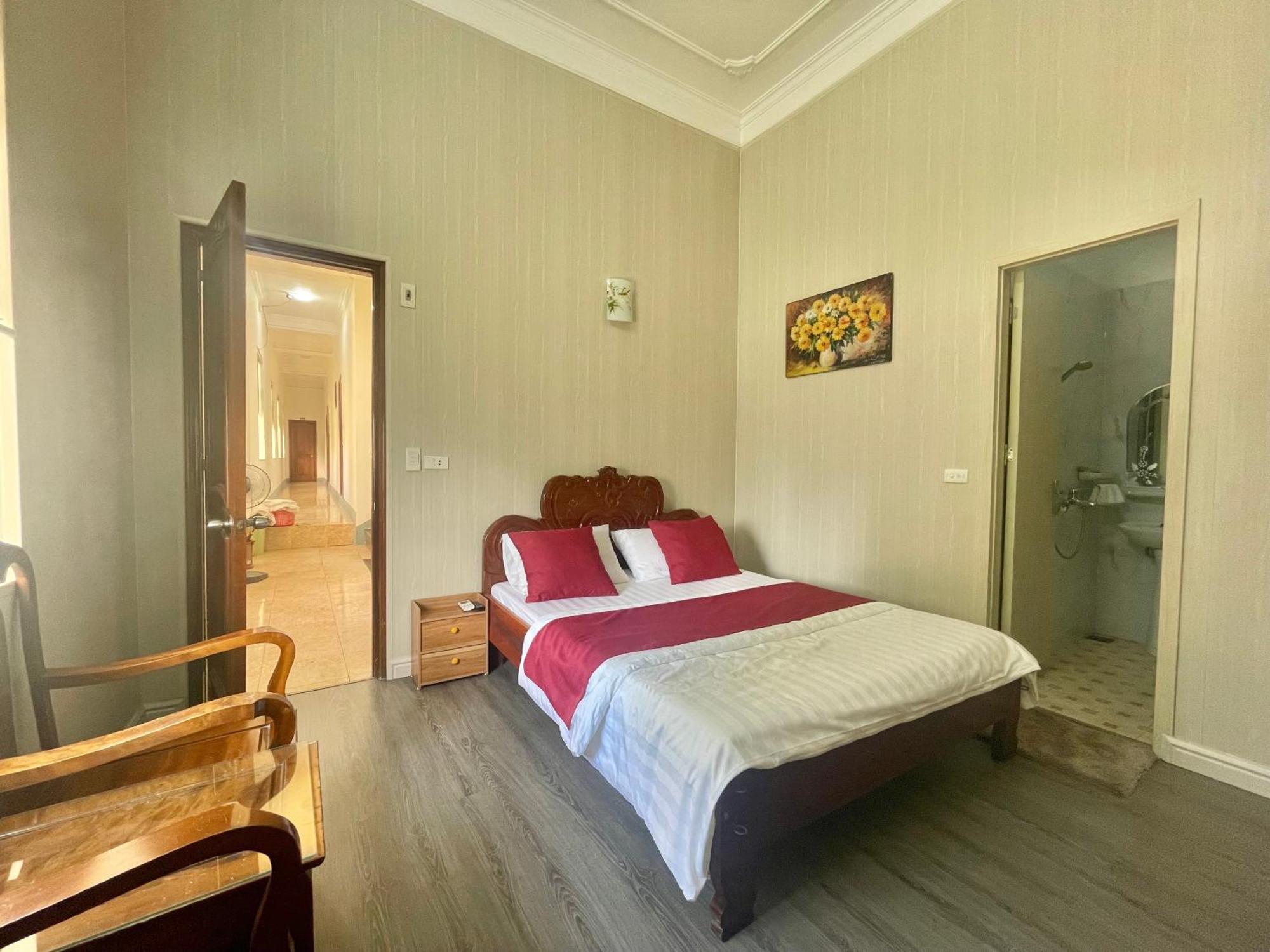Bach Dai Dung Hotel Хатинь Экстерьер фото